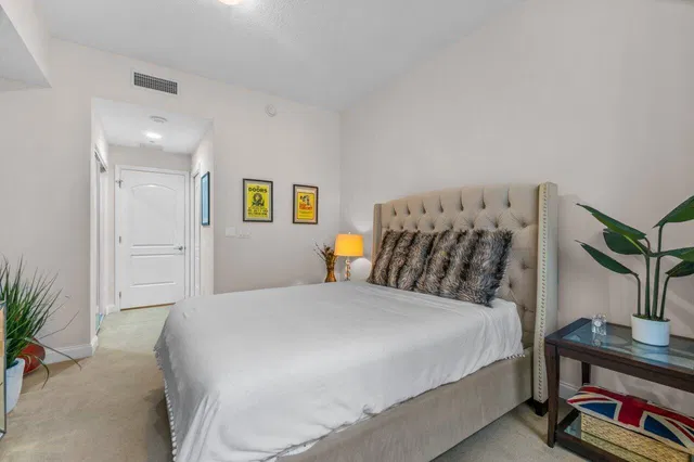 One City Plaza Unit 725 photo 16