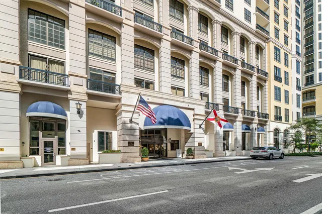 One City Plaza Unit 725 photo 29