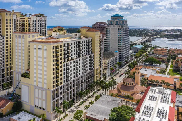One City Plaza Unit 725 photo 33