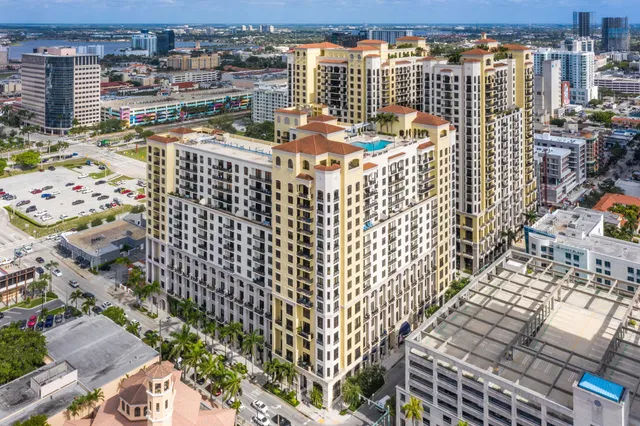 One City Plaza Unit 725 photo 34