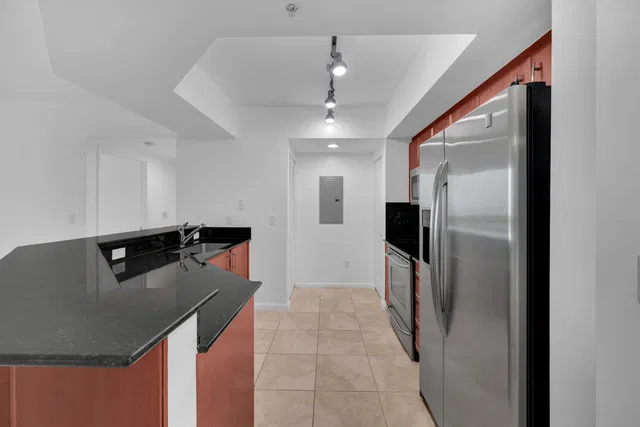 The Metropolitan Unit 612 photo 8