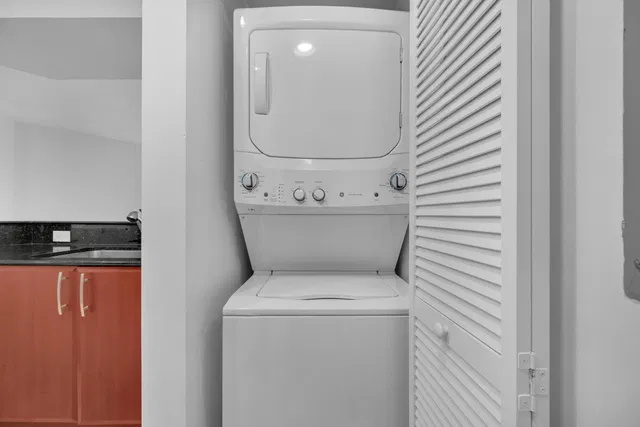 The Metropolitan Unit 612 photo 11