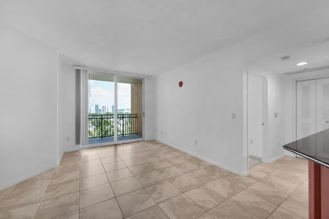 The Metropolitan Unit 612 photo 20