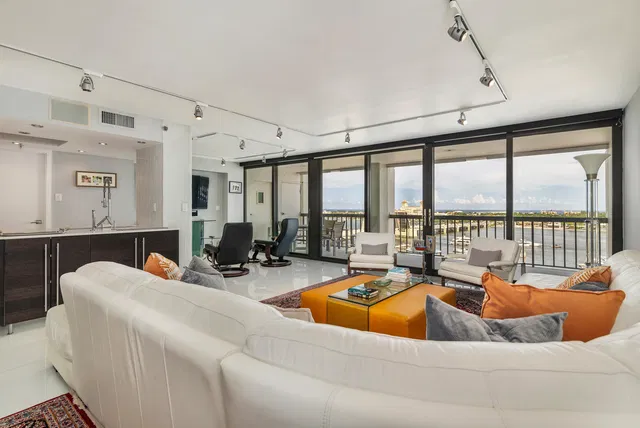 Waterview Towers Unit 1504 photo 5
