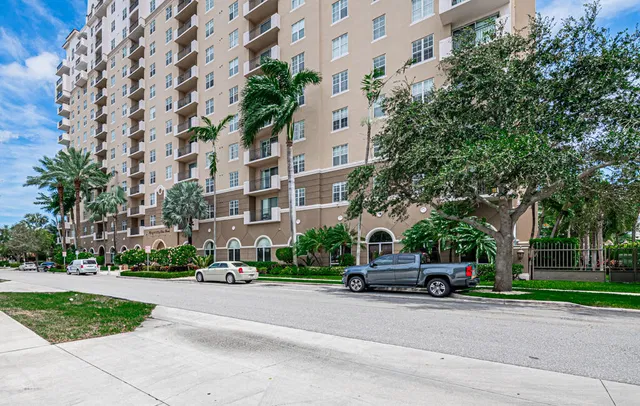 The Montecito Unit 1112 photo 47