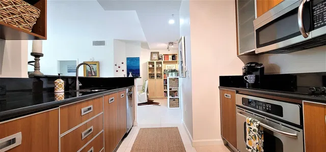 The Whitney Unit 315 photo 11
