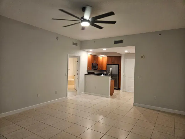 One City Plaza Unit 1113 photo 3