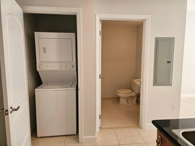 One City Plaza Unit 1113 photo 4