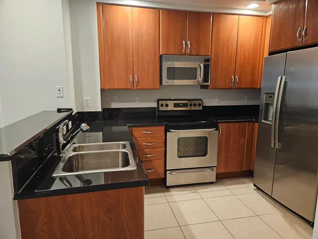 One City Plaza Unit 1113 photo 15