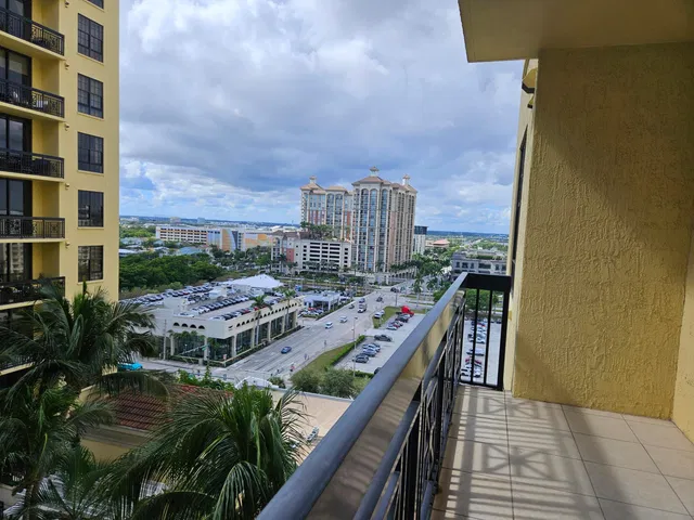 One City Plaza Unit 1113 photo 16