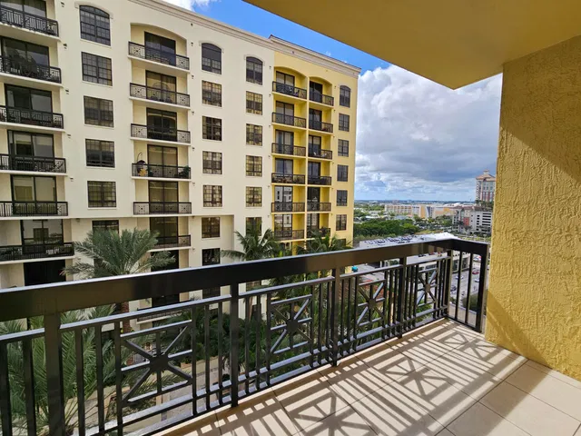 One City Plaza Unit 1113 photo 20