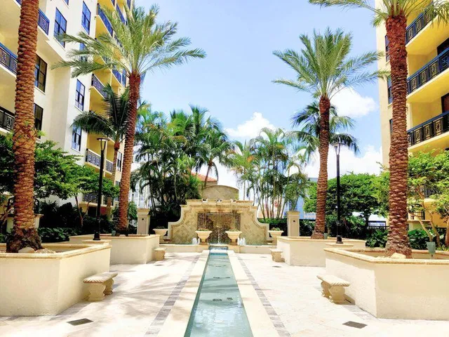 One City Plaza Unit 1113 photo 27