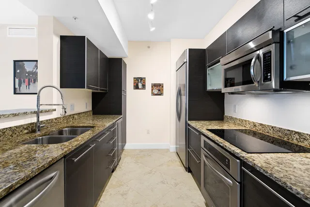 CityPlace South Tower Unit 409 photo 5