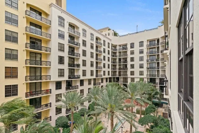 One City Plaza Unit 611 photo 17