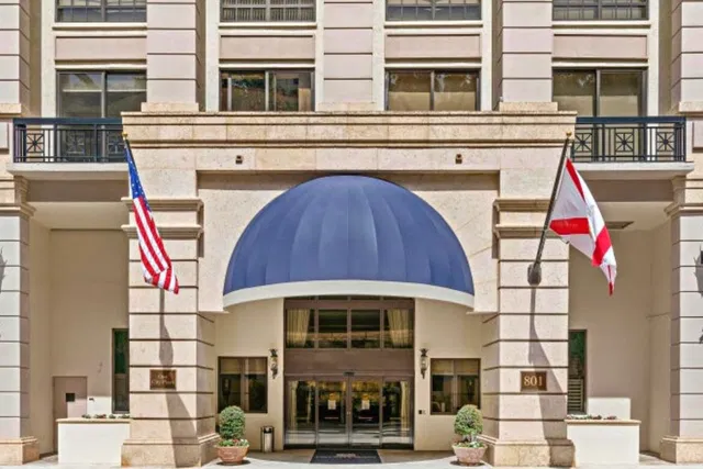 One City Plaza Unit 611 photo 19