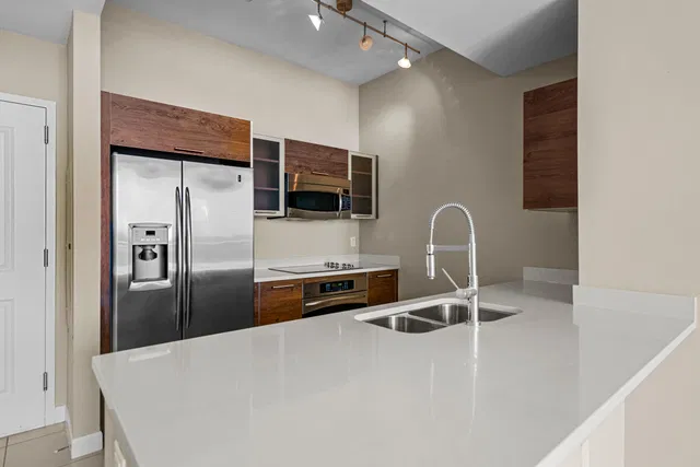 City Palms Unit 525 photo 8