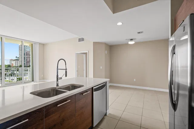 City Palms Unit 525 photo 10
