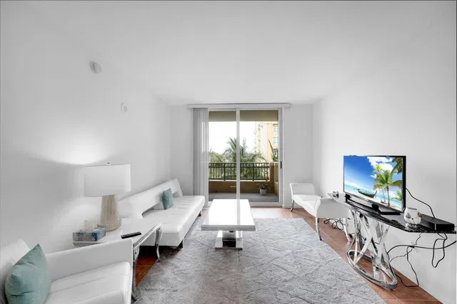 The Metropolitan Unit 518 photo 41