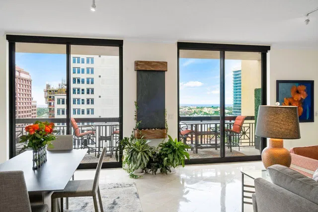 One City Plaza Unit 1206 photo 3