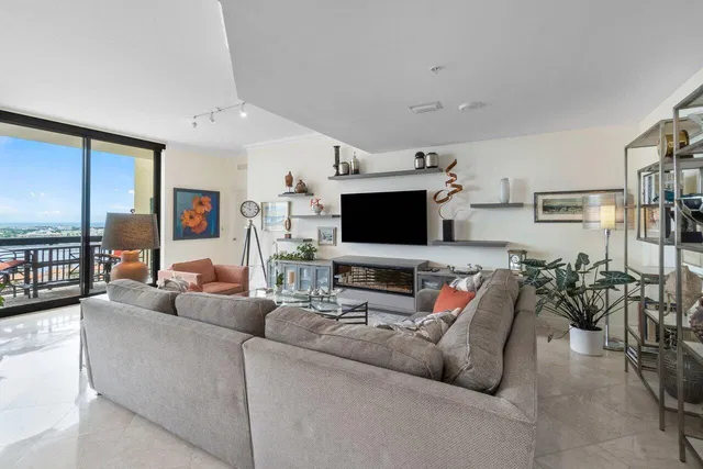 One City Plaza Unit 1206 photo 20