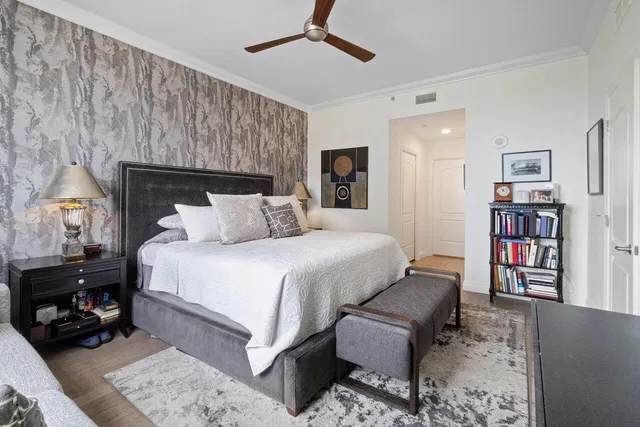 One City Plaza Unit 1206 photo 23