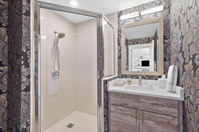One City Plaza Unit 1206 photo 33