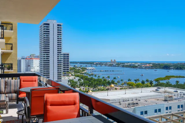 One City Plaza Unit 1206 photo 38