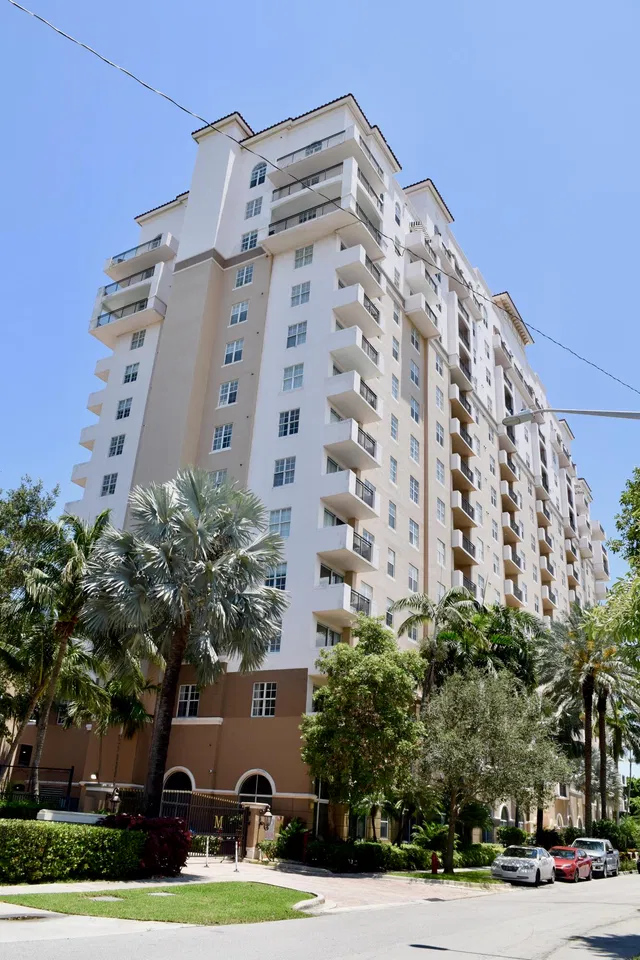 The Montecito Unit 301 photo 2
