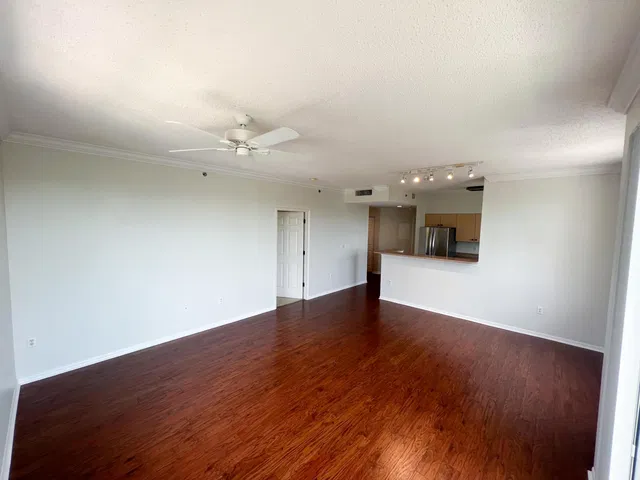 The Montecito Unit 301 photo 9