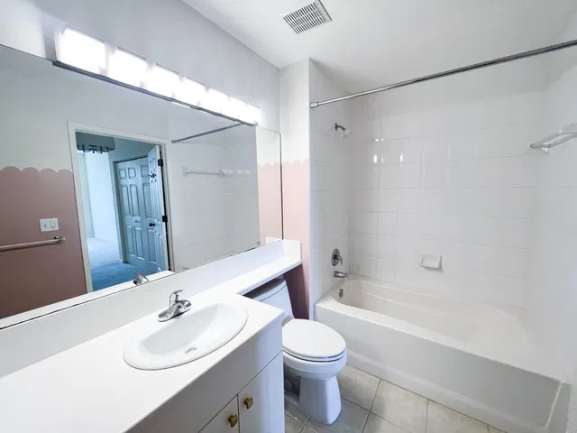 The Montecito Unit 301 photo 23