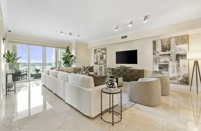 Esplanade Grande Unit 605 photo 10