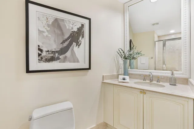 Esplanade Grande Unit 605 photo 24