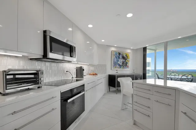 The Plaza of The Palm Beaches Unit 20a photo 11