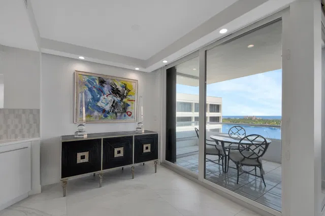 The Plaza of The Palm Beaches Unit 20a photo 22