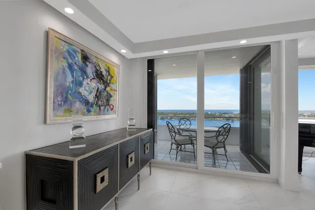 The Plaza of The Palm Beaches Unit 20a photo 23
