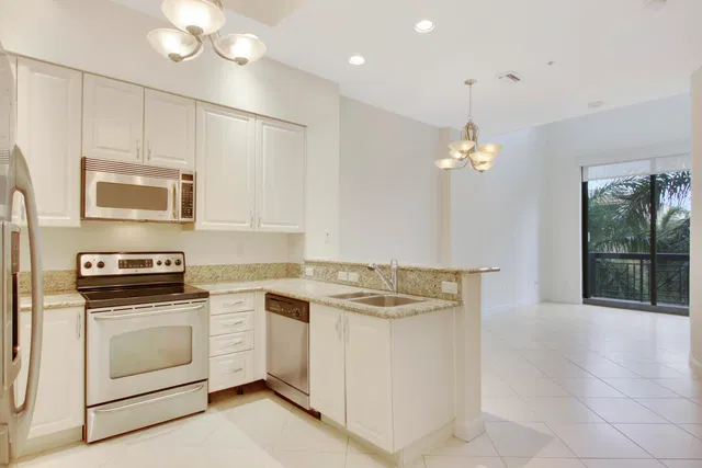 One City Plaza Unit 207 photo 6