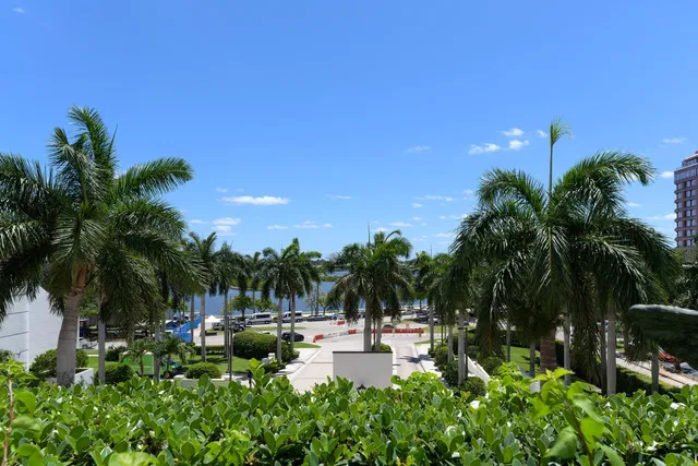 The Plaza of The Palm Beaches Unit Th4g photo 3
