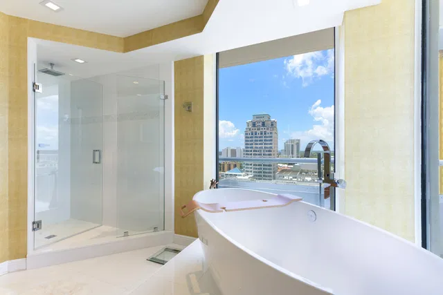 The Plaza of The Palm Beaches Unit 17h photo 19