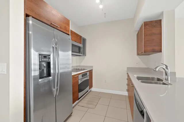 City Palms Unit 303 photo 19