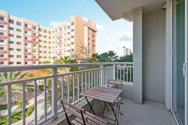 City Palms Unit 303 photo 36