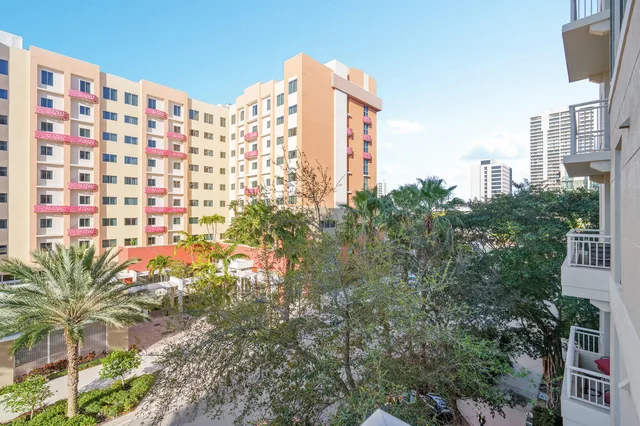 City Palms Unit 303 photo 41