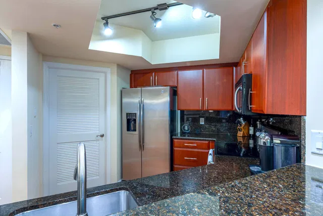 The Metropolitan Unit 204 photo 8