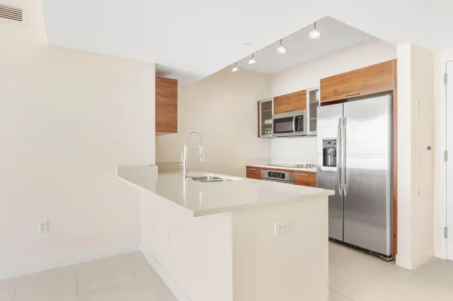 City Palms Unit 601 photo 12
