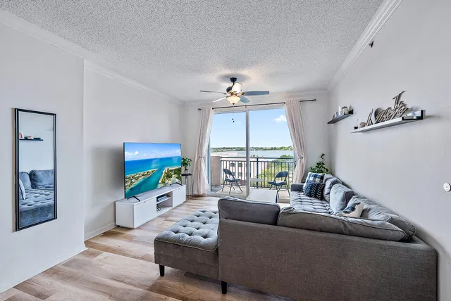 The Montecito Unit 606 photo 6