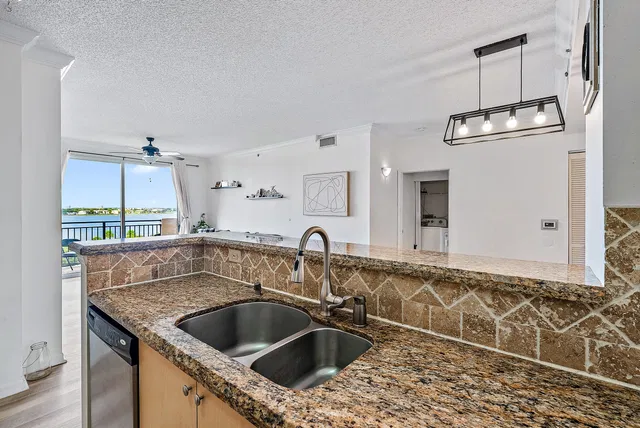 The Montecito Unit 606 photo 8