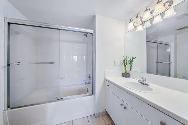 The Montecito Unit 606 photo 16