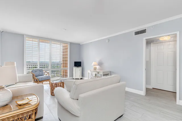 The Tower Condominium at Cityplace Unit 607 photo 2