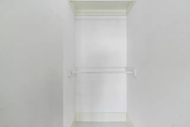 Trianon Unit 1606 photo 35