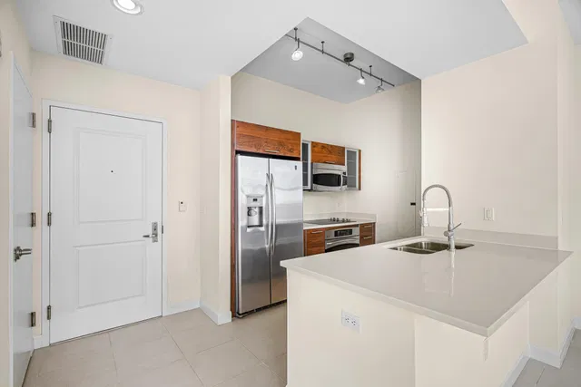 City Palms Unit 535 photo 3
