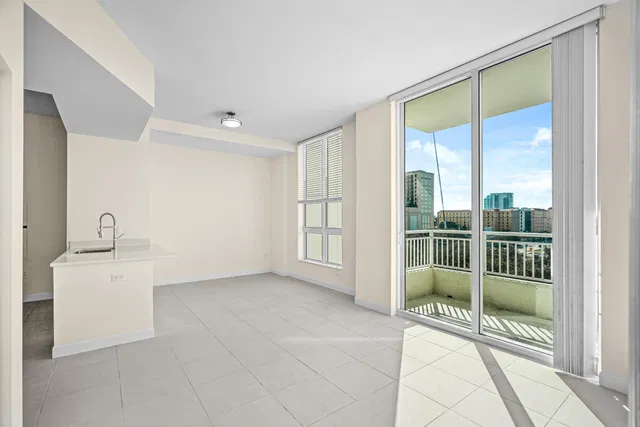 City Palms Unit 535 photo 6